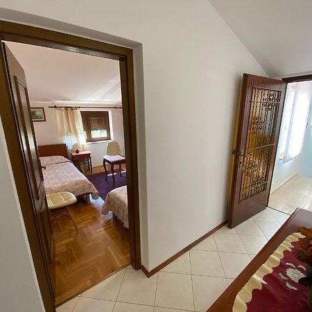 Purple House Apartment พูลา ภายนอก รูปภาพ
